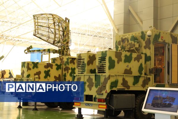 بازدید دانش‌آموزان زنجانی از سازمان هوا فضای سپاه 