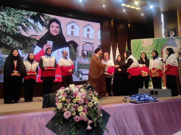 اولین کنگره دبیران استانی کانون‌های دانشجویی هلال احمر 