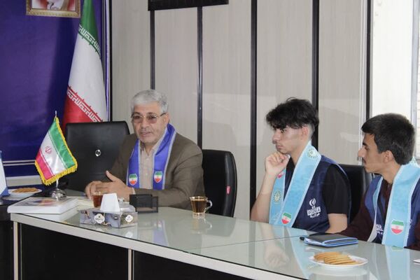 نشست صمیمی دانش‌آموزان خبرنگار پانا با مدیرکل آموزش و پرورش کهگیلویه و بویراحمد 