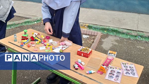  بازارچه کسب و کار دانش‌آموزی در دبستان دخترانه فرهنگیان ۲ 