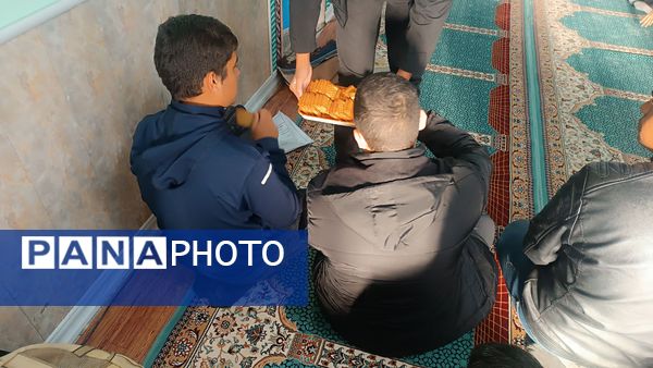 زیارت عاشورا  در دبیرستان شاهد ابوذر غفاری نیشابور