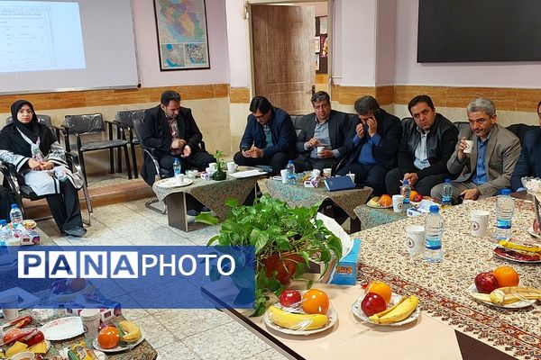 گردهمایی نمایندگان مدیران مناطق شهرستان‌های استان‌‌تهران در بهارستان‌۲