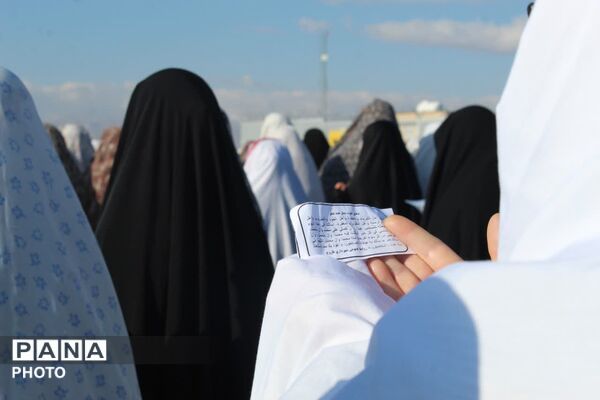 اقامه نماز عید سعید فطر در فاروج 