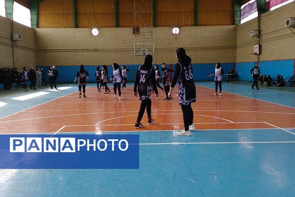 آغاز مسابقات استانی بسکتبال دختران شهرستانهای تهران در کهریزک 