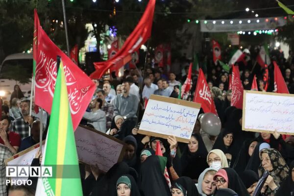 صد و هشتاد و دومین راهپیمایی شبانه مردم ماهدشت همزمان با میلاد رسول اکرم و امام صادق