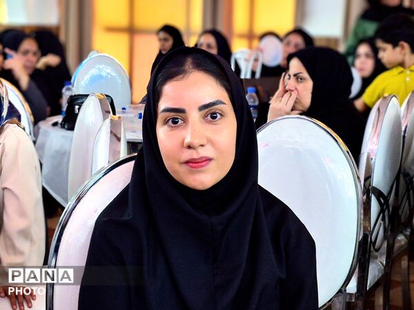 مراسم تجلیل و تقدیر از فرهنگیان در عنبرآباد