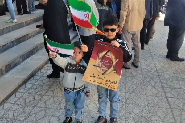 حضور پرشور فرهنگیان و دانش‌آموزان کرمانشاهی در راهپیمایی روز قدس