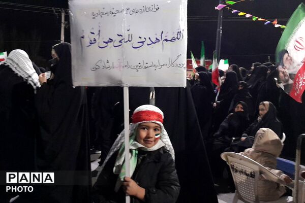 بانوان در خط مقدم حضور مردمی؛ گزارش تصویری رژه حماسی جان‌فدا