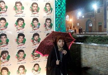 همدلی و هم صدایی مردم تفت در شب بارانی