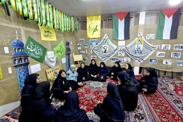 برگزاری یادواره شهدای مقاومت در دبیرستان کوثر رودهن 