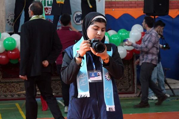 همایش یاوران انقلاب، پیشتازان مقاومت در بهارستان‌دو