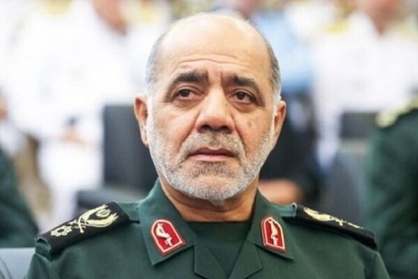 قدردانی فرمانده قرارگاه مرکزی خاتم‌الانبیا از فداکاری امدادگران هلال‌احمر در جنگ تحمیلی