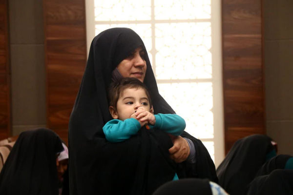 آیین تقدیر از برگزیدگان چهل و دومین دوره مسابقات دانش‌آموزی قرآن، عترت و نماز استان قم