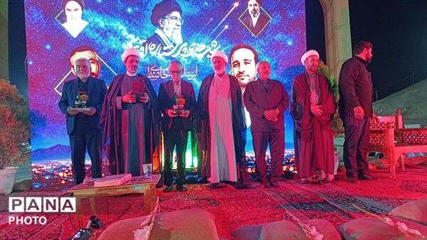  شبهای پرستاره اقتدار در جوار شهدای گمنام قم