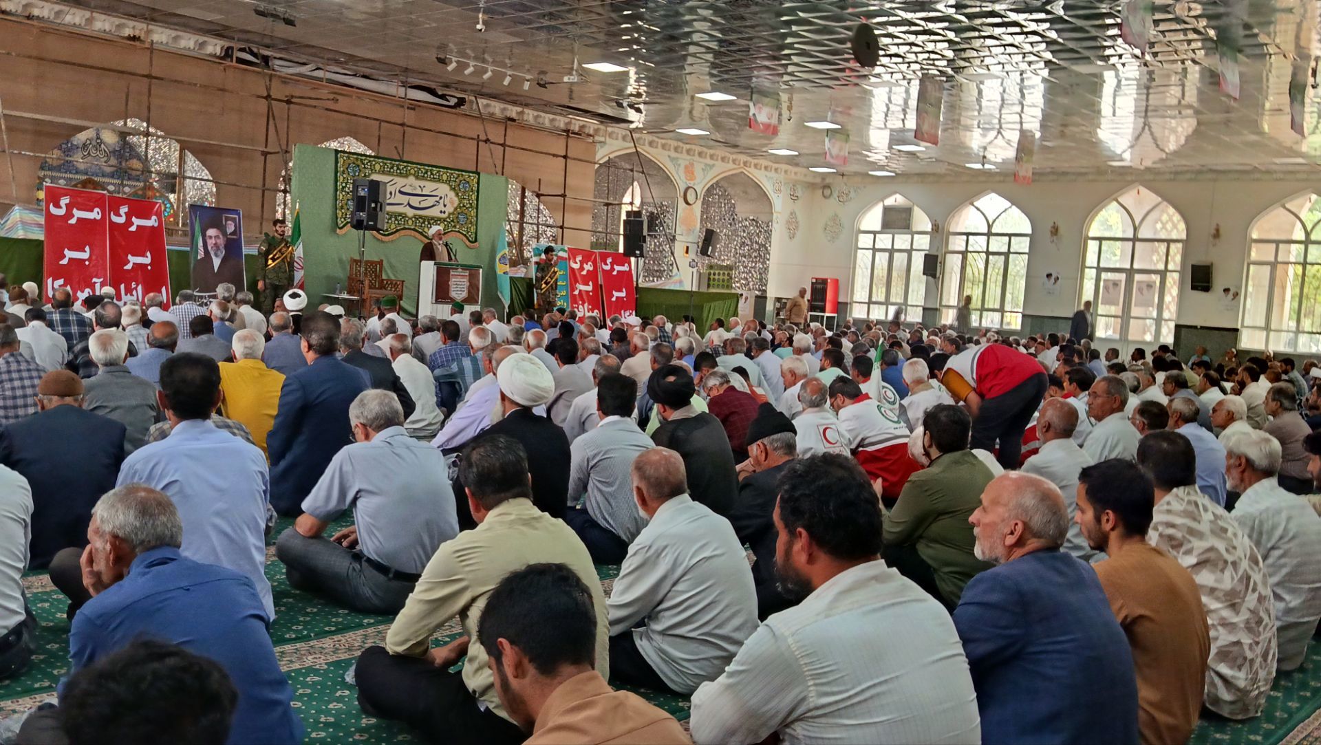 نماز عبادی سیاسی جمعه در شهرستان کاشمر 