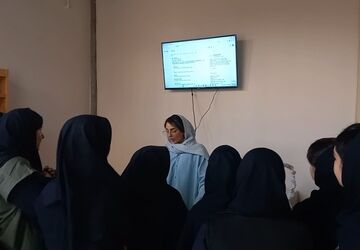 بازدید دانش‌آموزان ناحیه1 از خانه علم دانشگاه تحصیلات تکمیلی علوم پایه زنجان