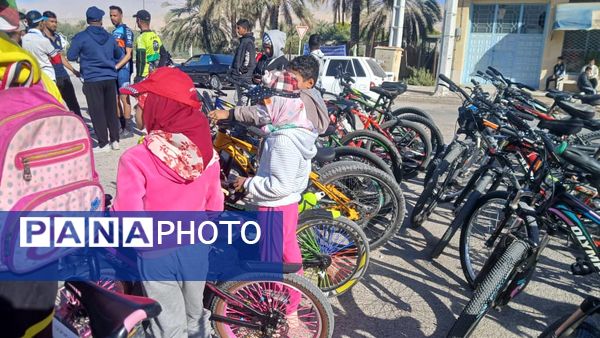 همایش دوچرخه‌سواری در فین 