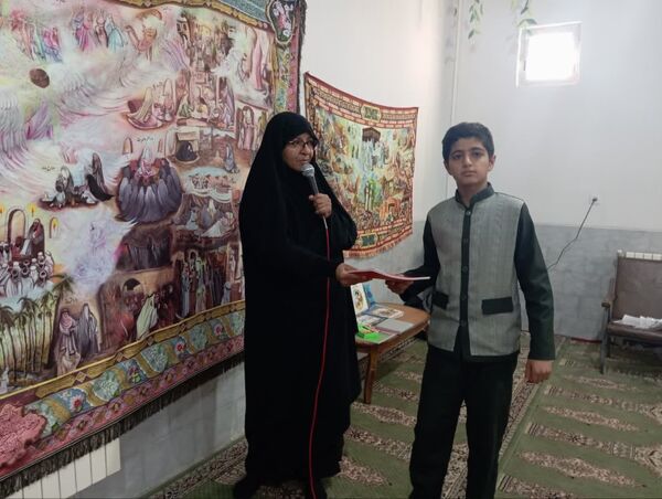 برگزاری صبحگاه مهدویت در مدرسه پیروزی