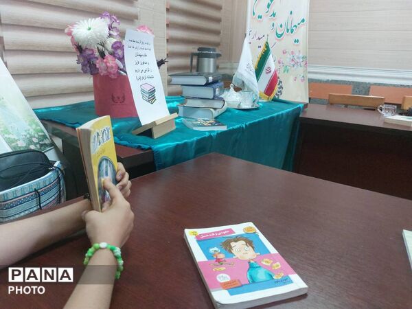 برگزاری نشست «خانواده کتاب‌خوان» در کتابخانه الزهرا(س) حاجی‌آباد