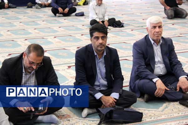 حضور پرشور فرهنگیان و دانش آموزان در نماز جمعه صفادشت ملارد 