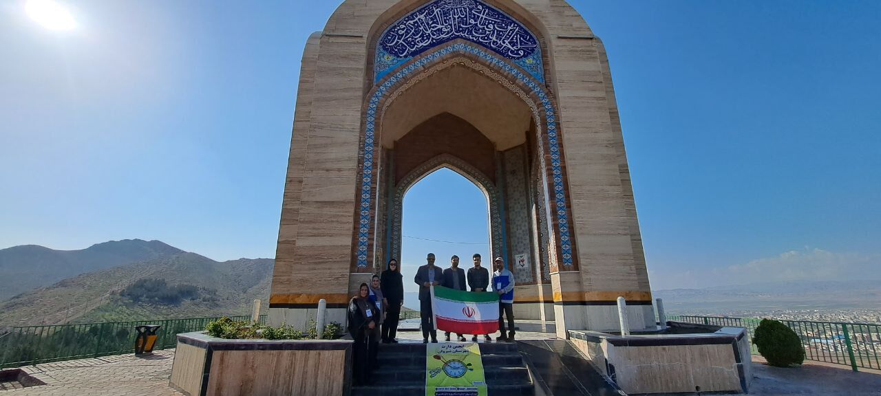 غبارروبی مزار شهدای گمنام در جبل النور شیرکوه شیروان