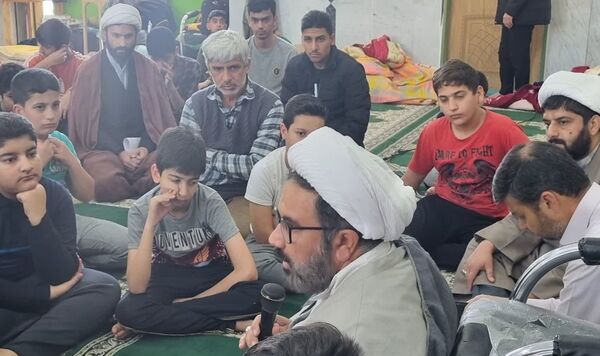 حضور پرشور دانش‌آموزان خلیل آبادی در مراسم معنوی اعتکاف