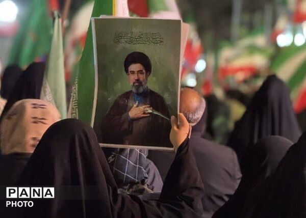 پیام ایران کوچک در اربعین پدر امت؛ ما پای عهدمان با انقلاب می‌مانیم
