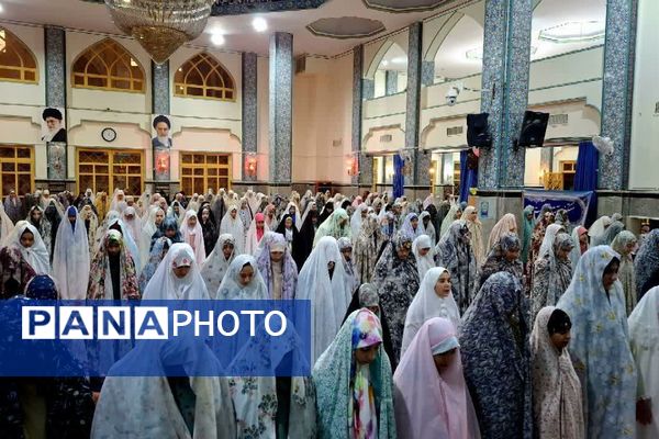 مراسم معنوی اعتکاف دانش‌آموزی دختران دبیرستان ارمغان