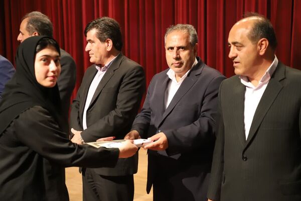 آیین نکوداشت منتخبین مرحله استانی چهل و سومین دوره مسابقات فرهنگی و هنری فردا