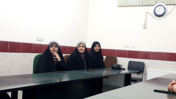 رونمایی از کتاب اولین گام مهمترین قدم در ابرکوه