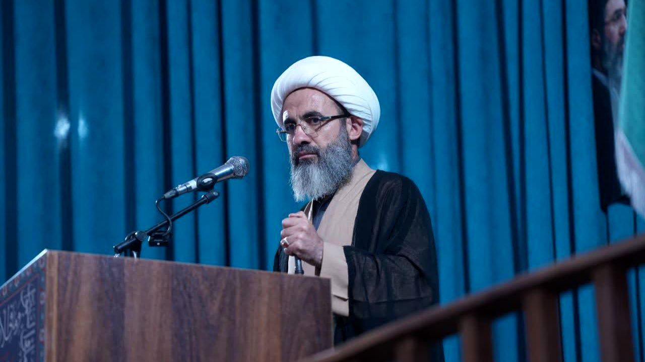 اتحاد و تبعیت از رهبر معظم انقلاب، رمز پیروزی ملت ایران است