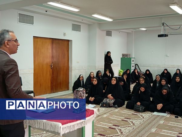 تیم مشاوره استان در هنرستان حضرت زهرا(س) شهرستان بن