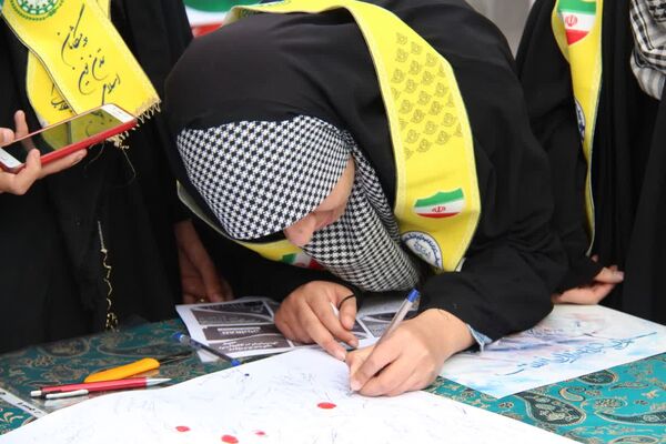 مردم غیرتمند یزد بار دیگر صحنه‌ای از همبستگی ملی را رقم زدند