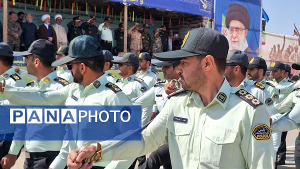 مراسم رژه نیروهای مسلح خراسان شمالی در آغاز هفته دفاع مقدس 