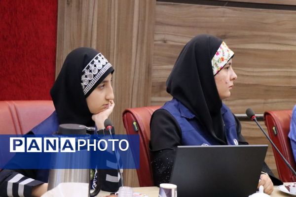 نشست صمیمی فعالین رسانه ای دانش‌آموزان با مدیرعامل خبرگزاری پانا