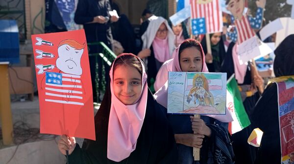  ۱۳ آبان؛ فریاد ایستادگی و عزت ایرانی در شهر بن 