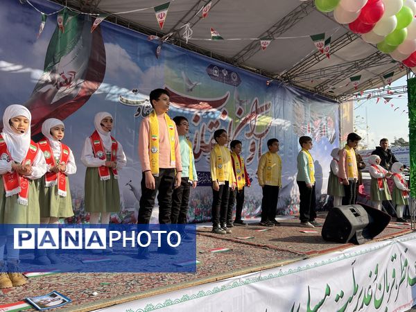 شور اسلامی در مسیر راهپیمایی تهران