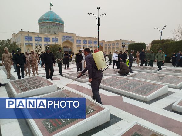 غبارروبی مزار شهدای زیارتگاه شهید مدرس (ره) 