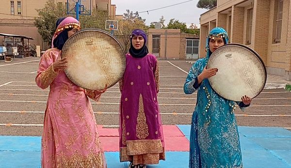 المپیاد ورزشی در دبیرستان عشایری تربیت سیرجان 