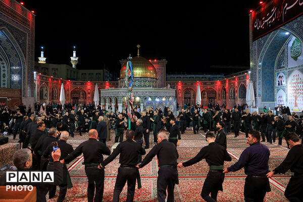 عزاداری سنتی شب هفتم محرم در «حسینیه حرم»