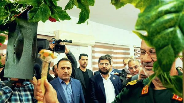 برگزاری آیین استانی «جشن نیکوکاری» در دبیرستان شاهد فاطمیه اهواز