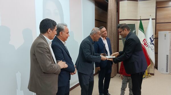 همایش بزرگداشت مقام معلم آموزش و پرورش ناحیه یک زنجان