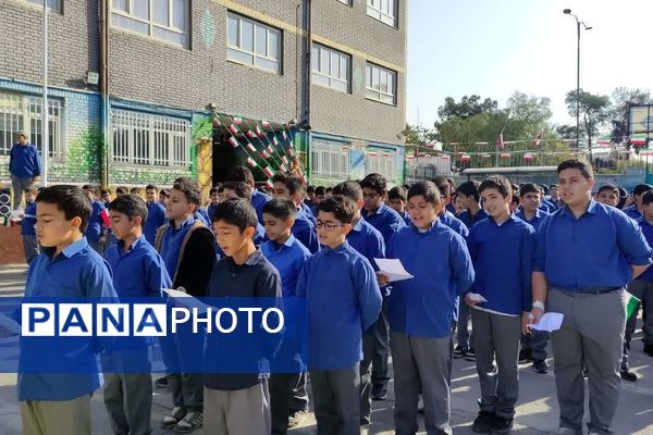 افتتاحیه المپیاد ورزشی درون مدرسه ای در دبیرستان شاهد علامه طباطبایی ناحیه دو شهرری 