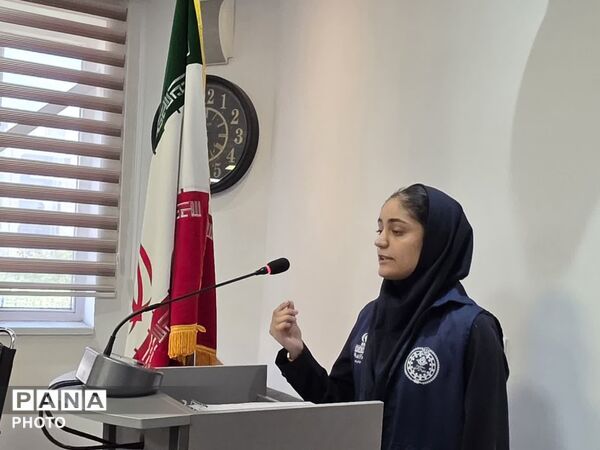 آیین تجلیل از راویان فردای ایران