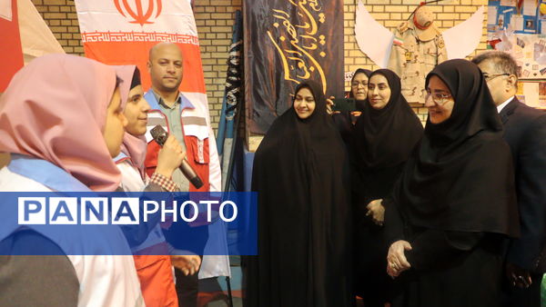 نمایشگاه فرهنگی ـ آموزشی «ایرانمون» در دبستان شهید باهنر