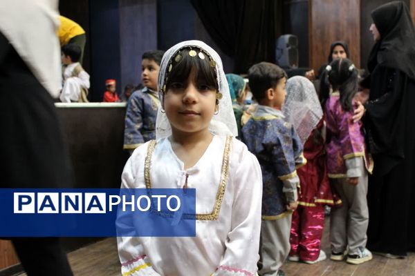 جشنواره هویت ملی اسلامی کودکستان‌های شهرستان گرمه