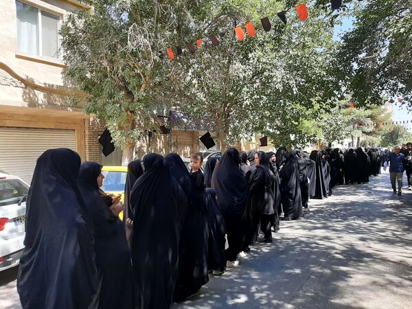 توزیع ۲۰ دیگ شله به عنوان نذر توسط خادم حرم مطهر رضوی و خیر بزرگ شهر مشهد مقدس