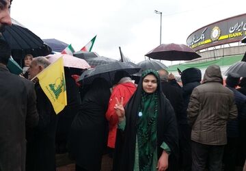 حماسه تبریز در زیر باران رحمت: خروش ملت در ۲۲ بهمن ۱۴۰۴