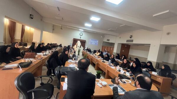 اولین کارگاه دانش‌افزایی آموزشی پژوهشی داوران بیست و هفتمین برنامه ملی معلم پژوهنده