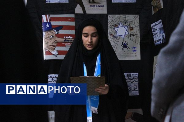 افتتاحیه «مدرسه انقلاب» در مدرسه تقوی‌پیشگان بهارستان‌دو